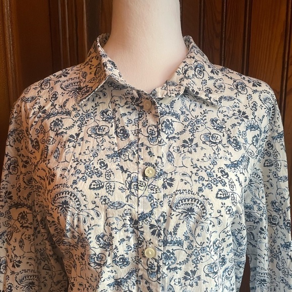 Banana Republic Dillon Button Down Blouse Floral Paisley - Picture 3 of 6